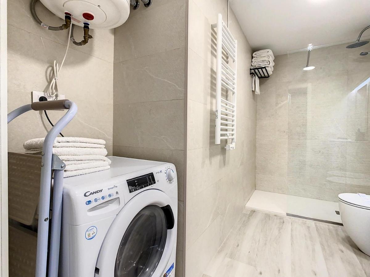 Apartcity Triana Seville Exterior photo