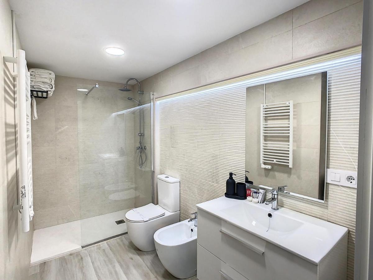 Apartcity Triana Seville Exterior photo